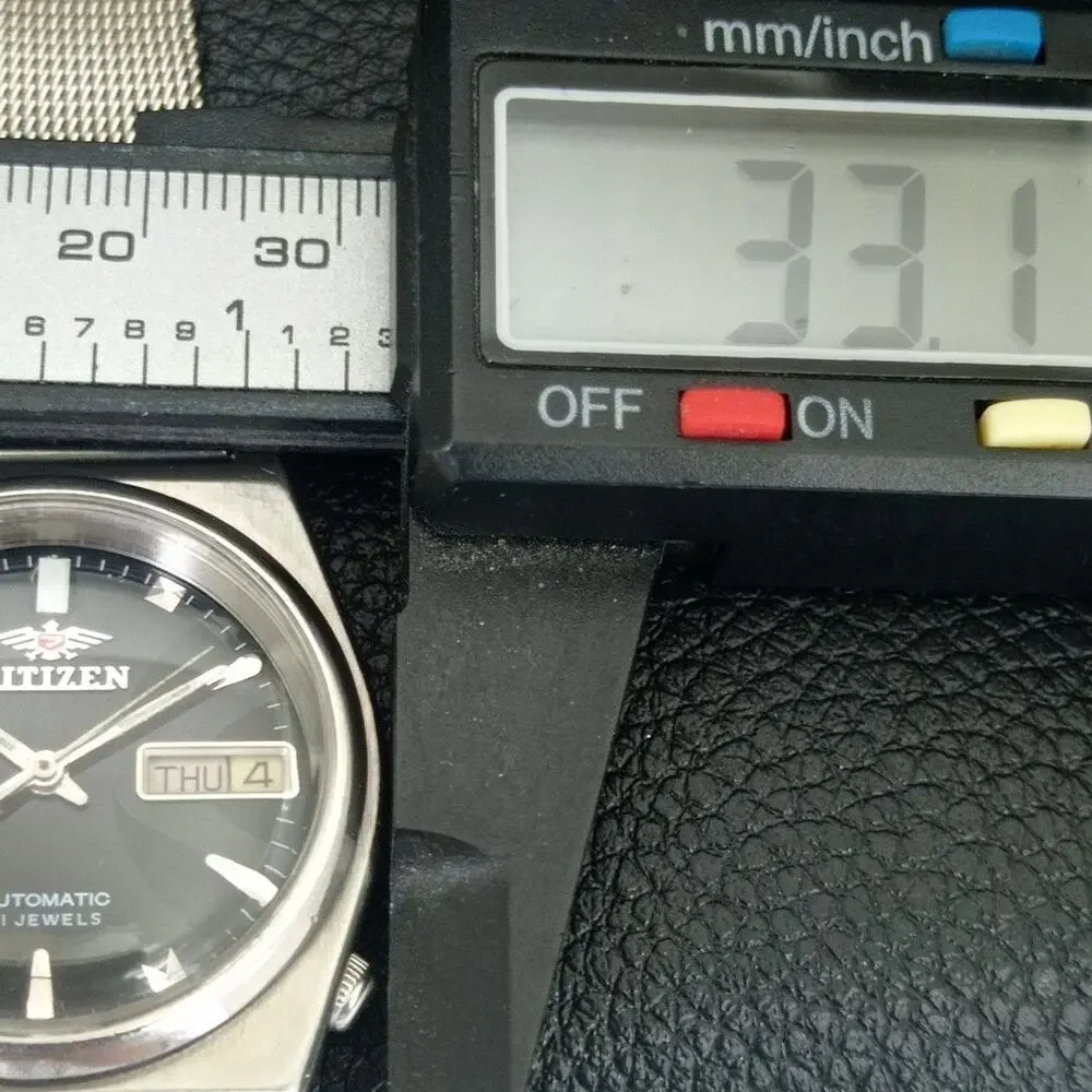 Vintage 1978 Citizen Automatic Mens Silver Watch W/daydate & Black accents